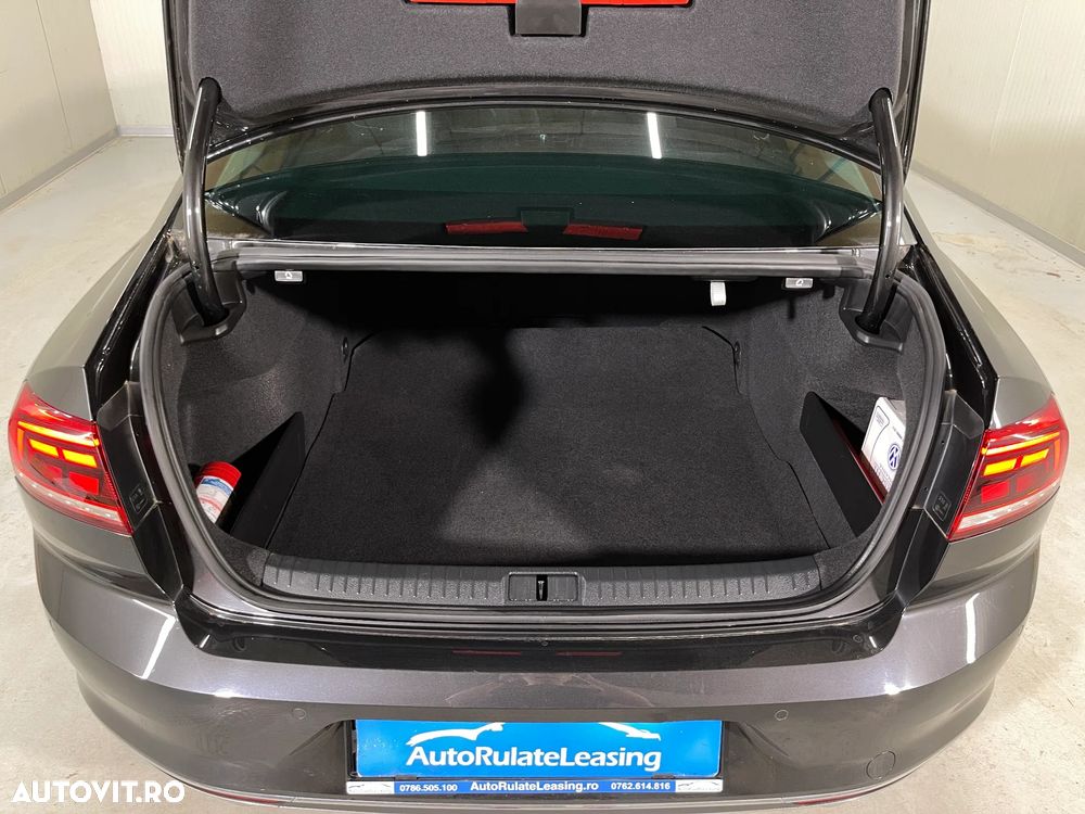 Volkswagen Passat 2.0 TDI DSG Highline - 13
