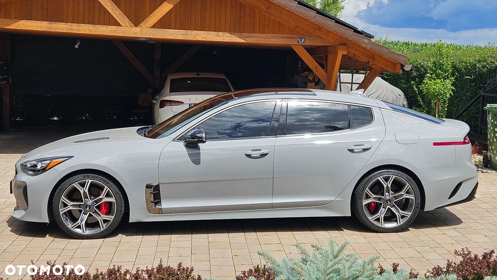 Kia Stinger - 4