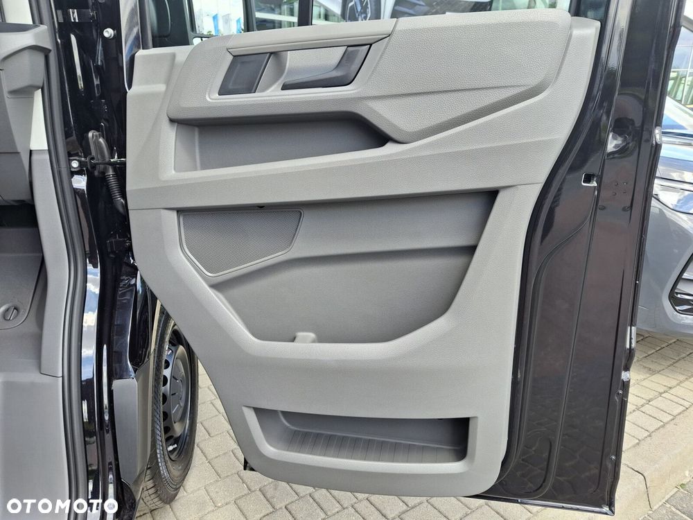 Volkswagen Crafter 35 Furgon 2.0 TDI - 21