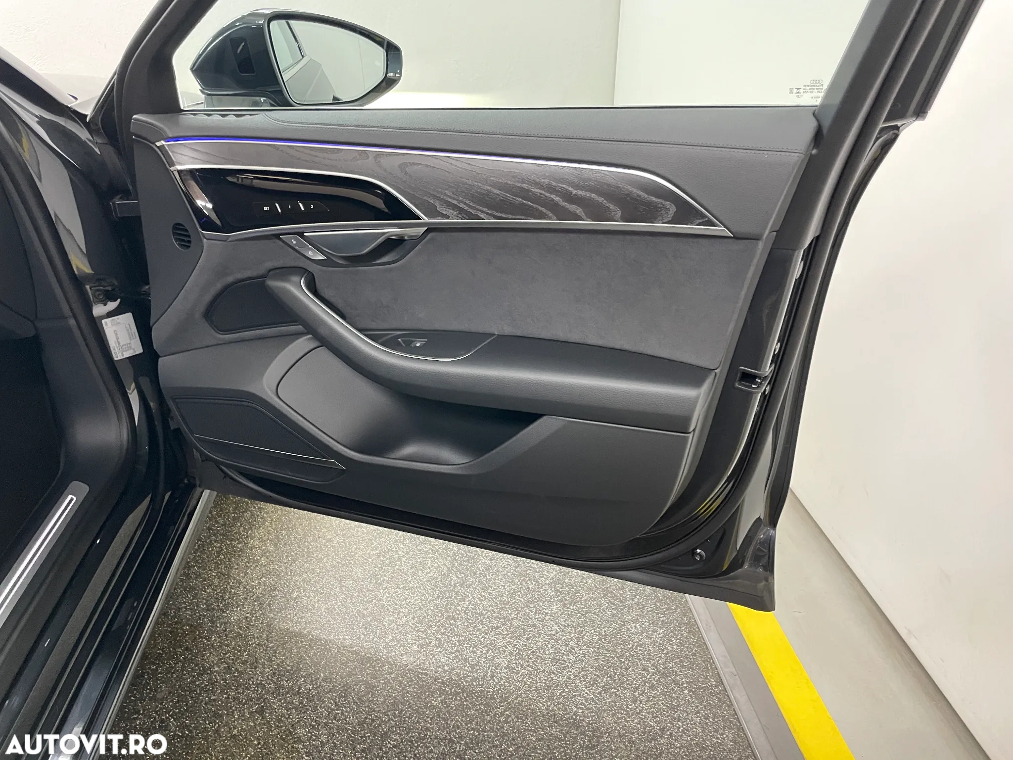 Audi A8 60 TFSI e quattro Tiptronic PHEV - 13