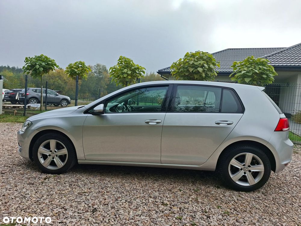 Volkswagen Golf - 6