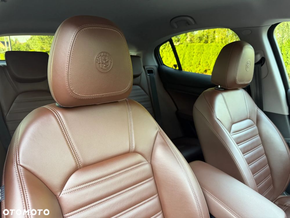 Alfa Romeo Stelvio 2.0 Turbo TI Q4 - 30