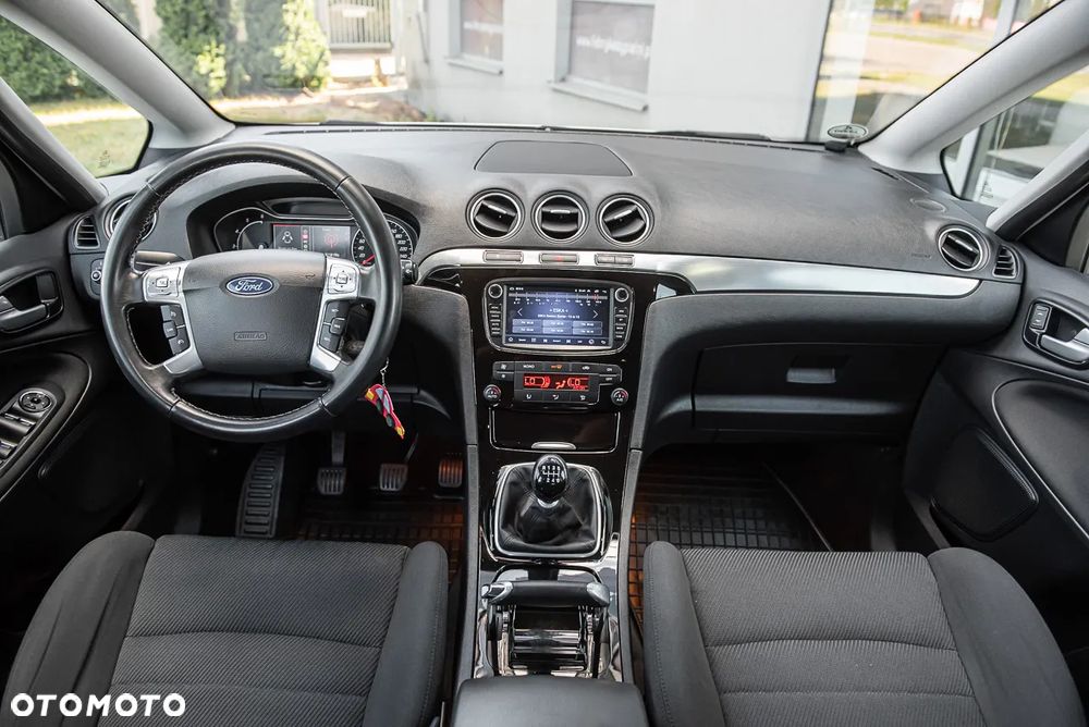 Ford S-Max - 26