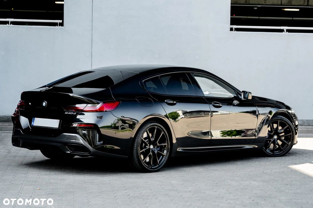 BMW Seria 8 - 12