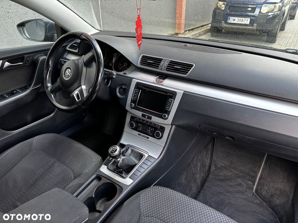 Volkswagen Passat 1.6 TDI Comfortline - 7