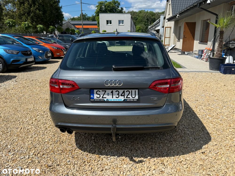 Audi A4 Avant 2.0 TDI DPF clean diesel multitronic S line Sportpaket - 8