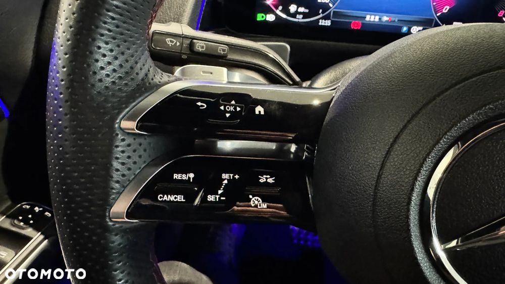 Mercedes-Benz GLB 200 AMG Line 7G-DCT - 15
