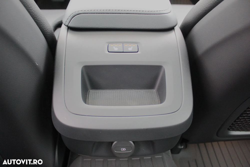 Volvo V60 B4 B DKG Plus Dark - 35