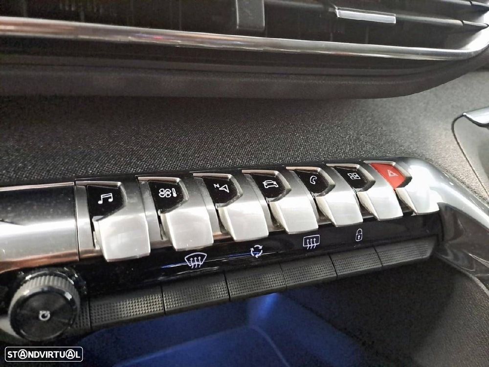 Peugeot 3008 1.5 BlueHDi Allure Pack EAT8 - 23