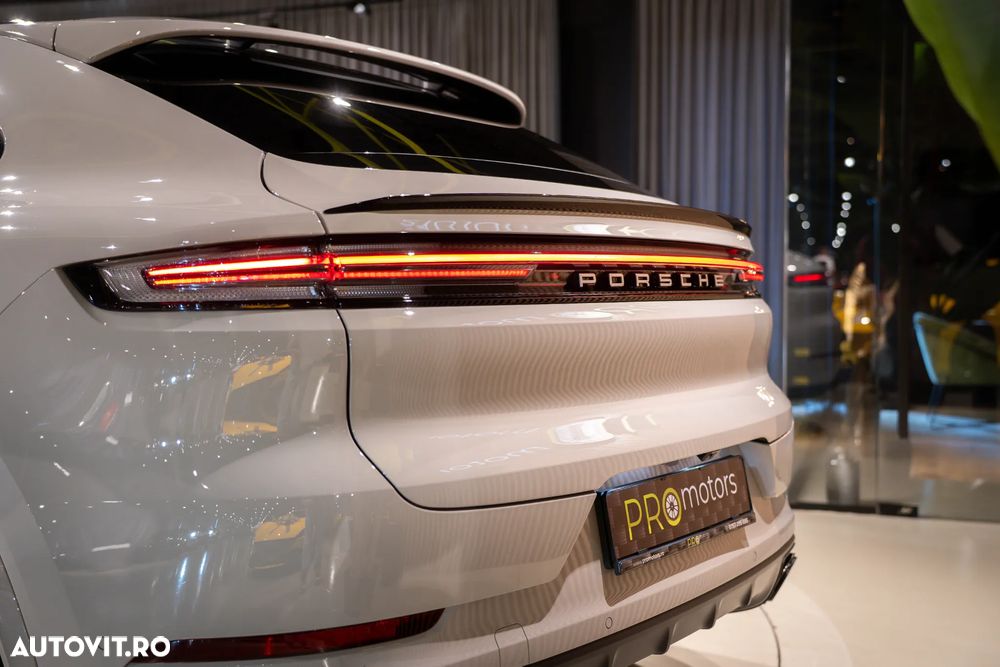 Porsche Cayenne Coupe Standard - 16