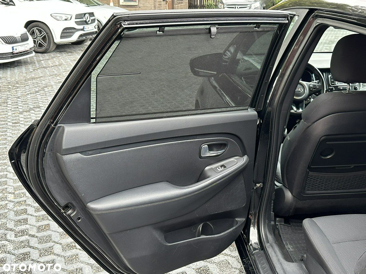 Kia Carens 1.6 GDI L - 16
