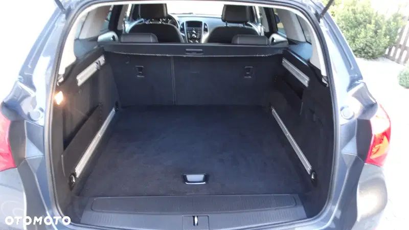 Opel Astra 1.4 T Cosmo - 19