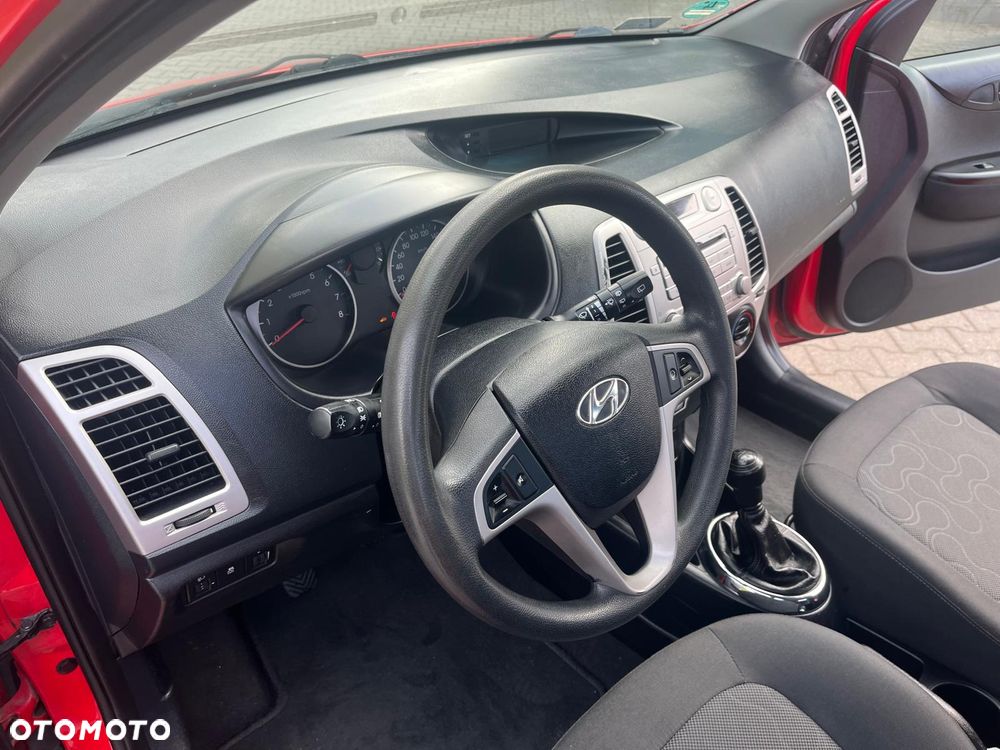 Hyundai i20 - 11