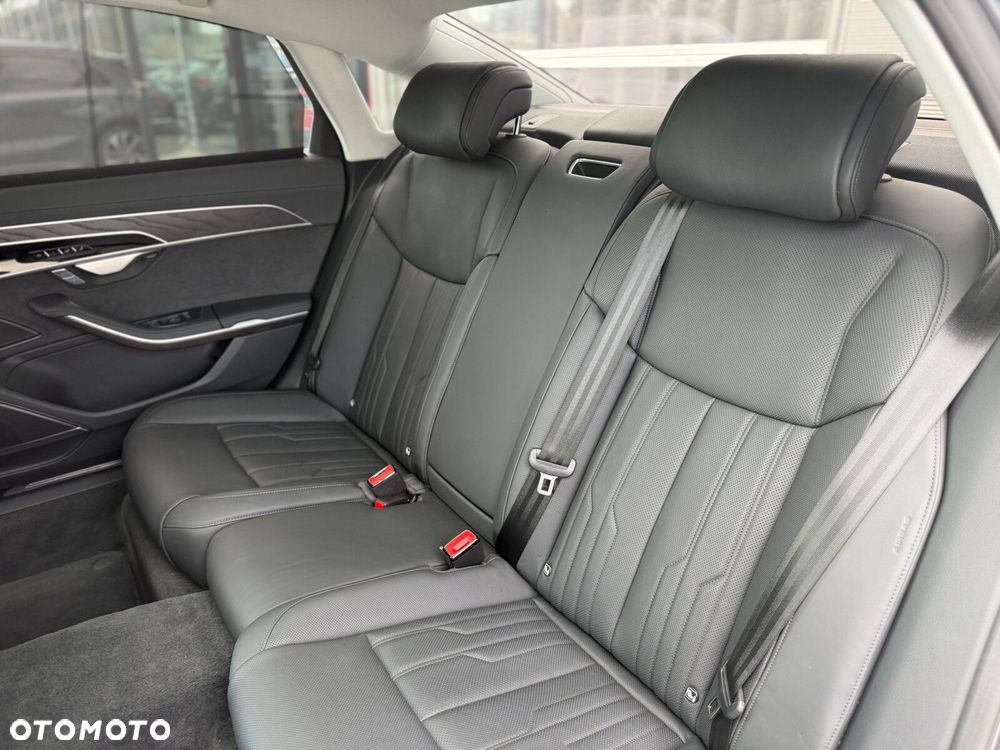 Audi A8 - 13