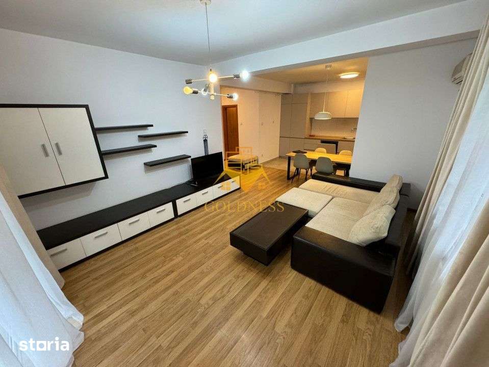 2 camere, Andrei Muresanu,Grand Hotel Italia, Trifoiului — fotografia 1
