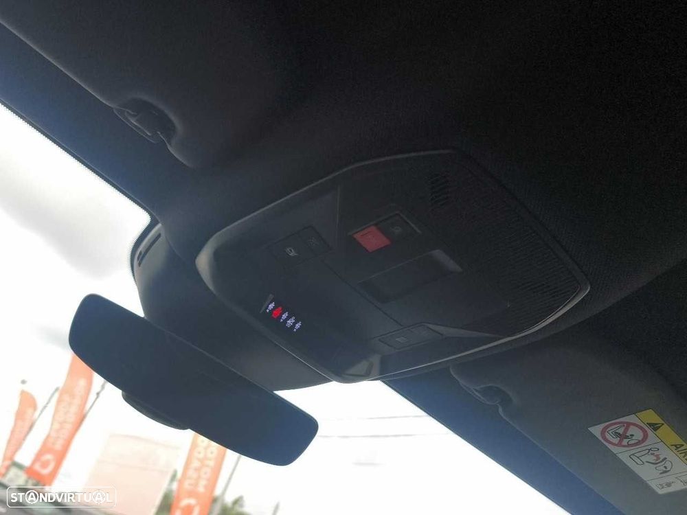 Opel Astra 1.2 T GS Aut. - 27