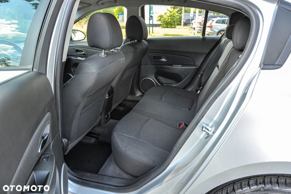 Chevrolet Cruze - 8