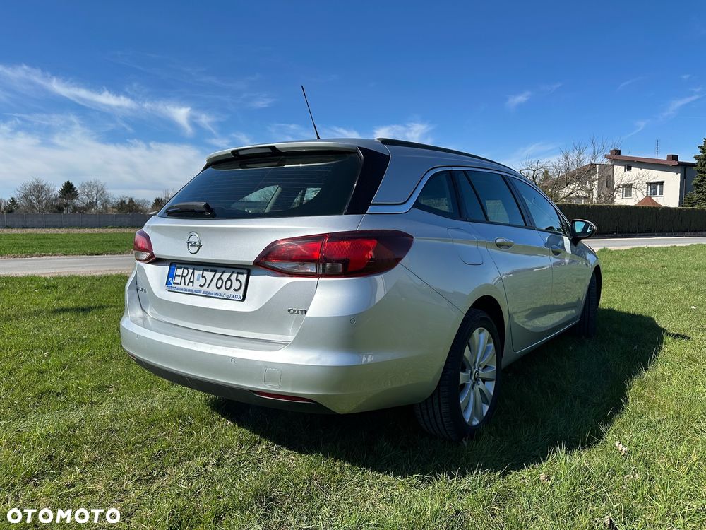 Opel Astra 1.6 CDTI Cosmo - 4