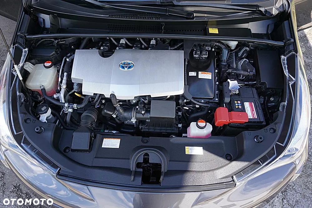 Toyota Prius Hybrid Executive - 38