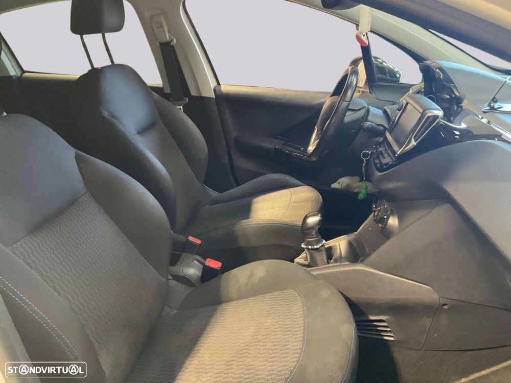 Peugeot 208 1.2 PureTech Style - 4