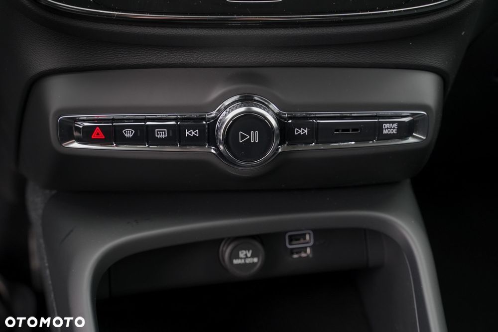 Volvo XC 40 B3 Core - 17