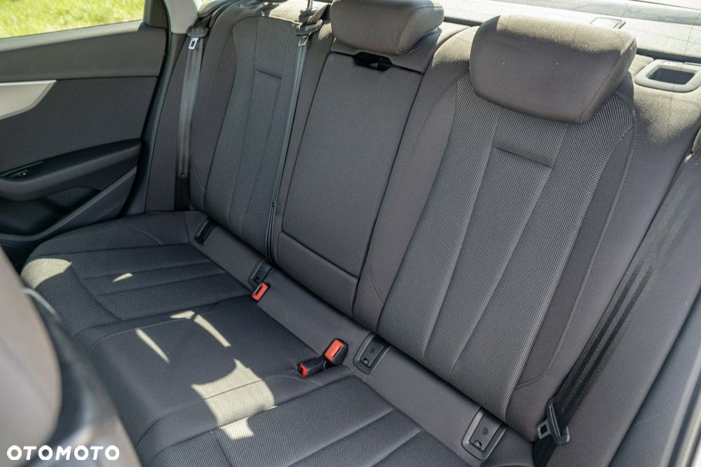 Audi A4 Limousine 35 TFSI mHEV S tronic - 25