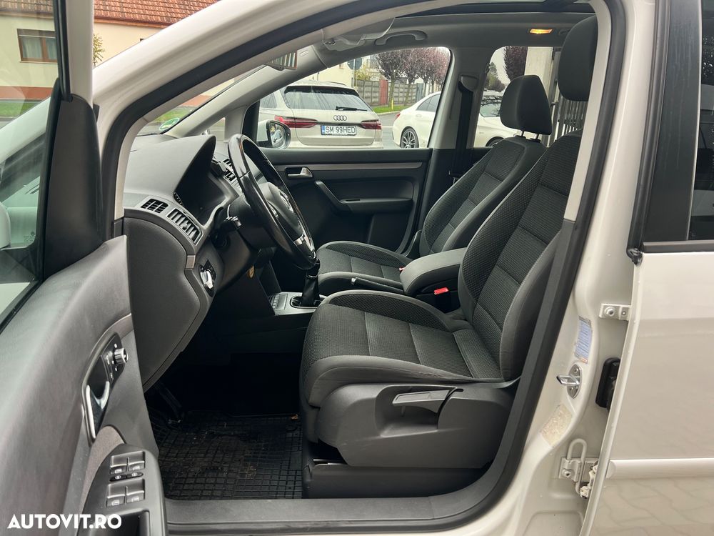 Volkswagen Touran 2.0 TDI Comfortline - 8