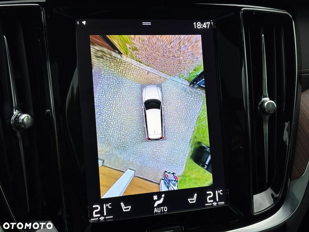 Volvo V60 T6 AWD Plug-In Hybrid Inscription - 25