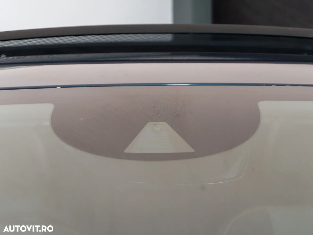Volvo XC 60 B4 D AWD Geartronic Momentum Pro - 13