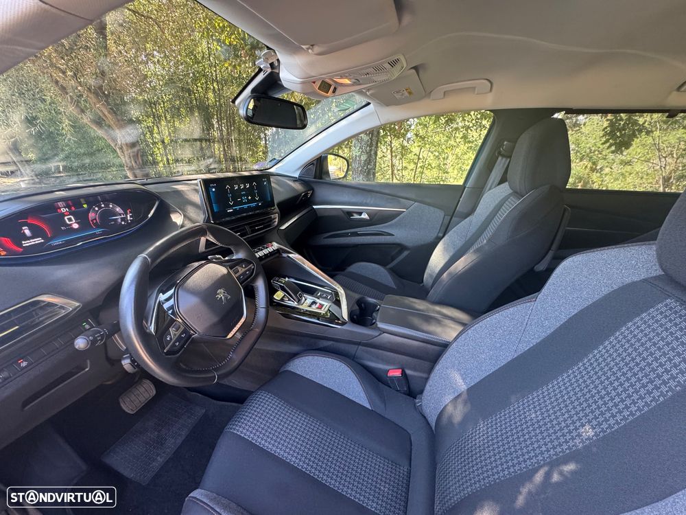 Peugeot 5008 1.2 PureTech Allure EAT8 - 12
