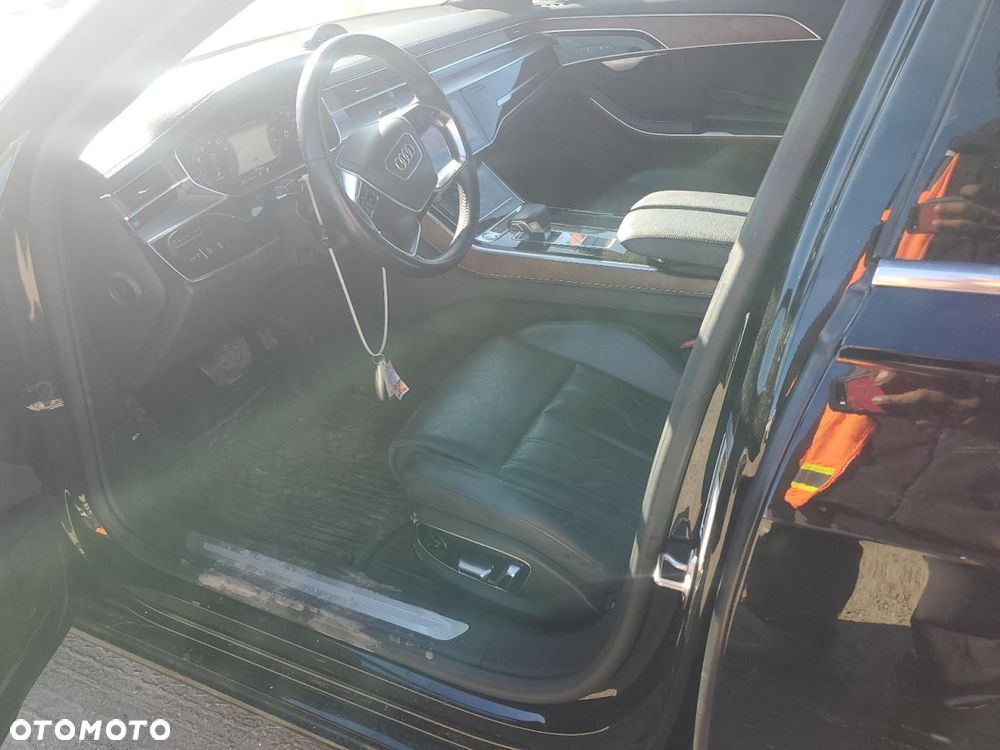 Audi A8 - 8
