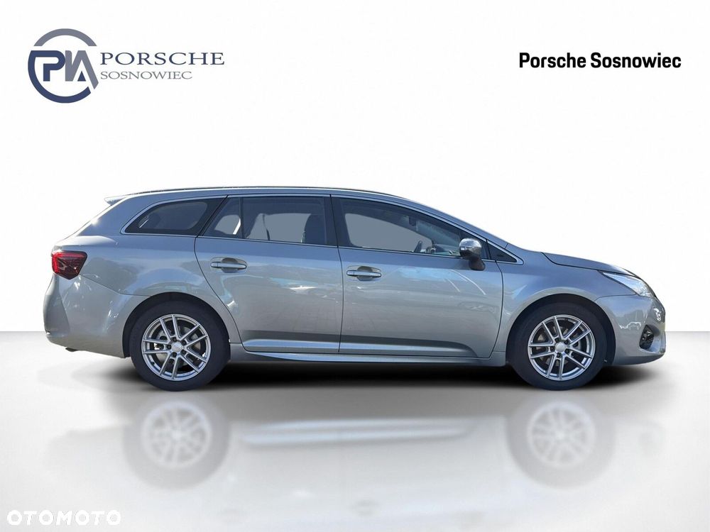 Toyota Avensis 1.6 D-4D Active - 7