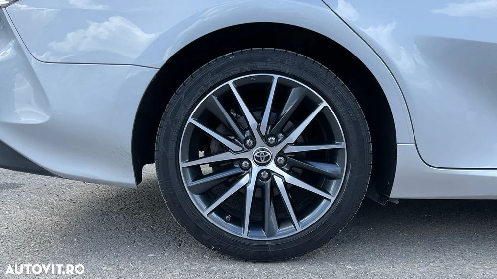 Toyota Camry 2.5 Dynamic - 10