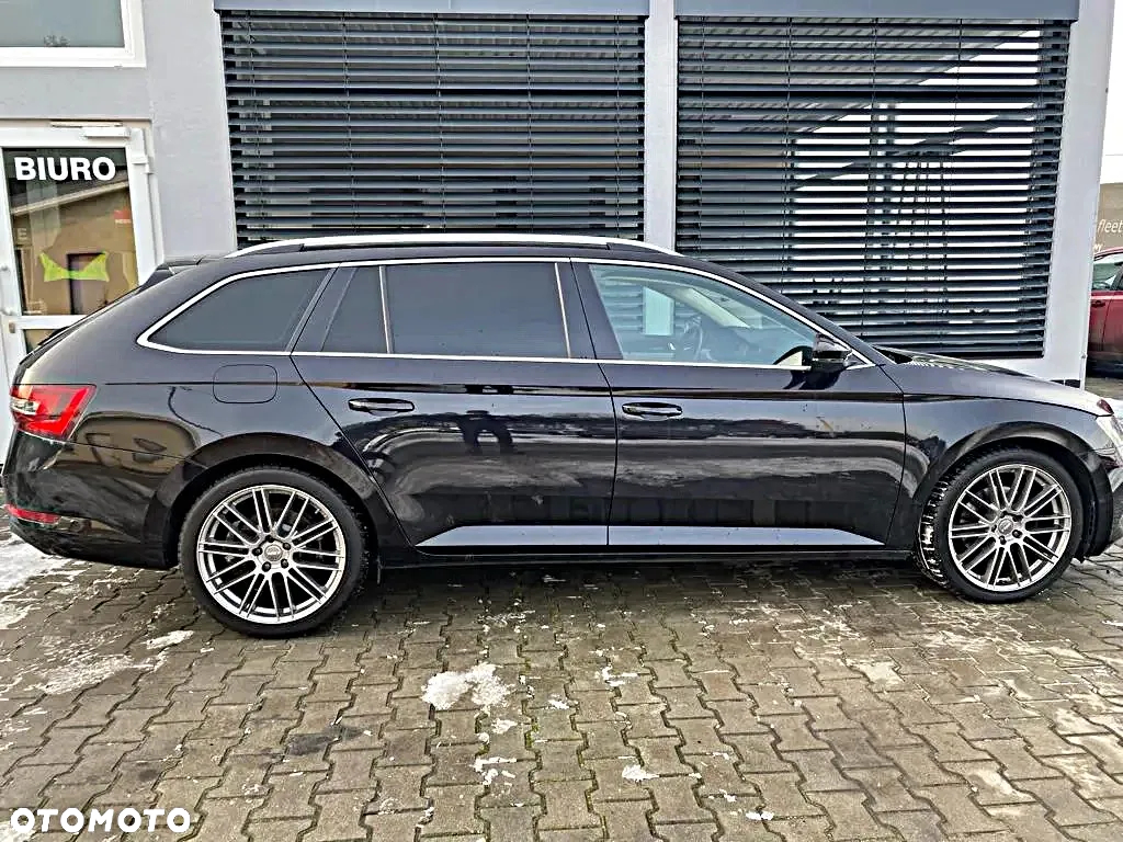 Skoda Superb Combi 2.0 TDI 4x4 DSG L&K - 11