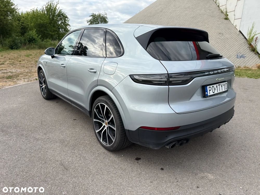 Porsche Cayenne E-Hybrid - 4