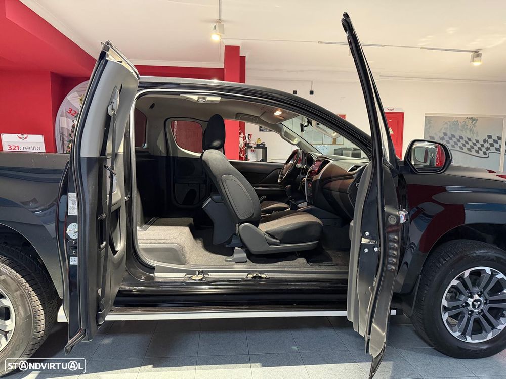 Mitsubishi L200 2.3 DI-D Club Invite Strakar Look 4WD - 11