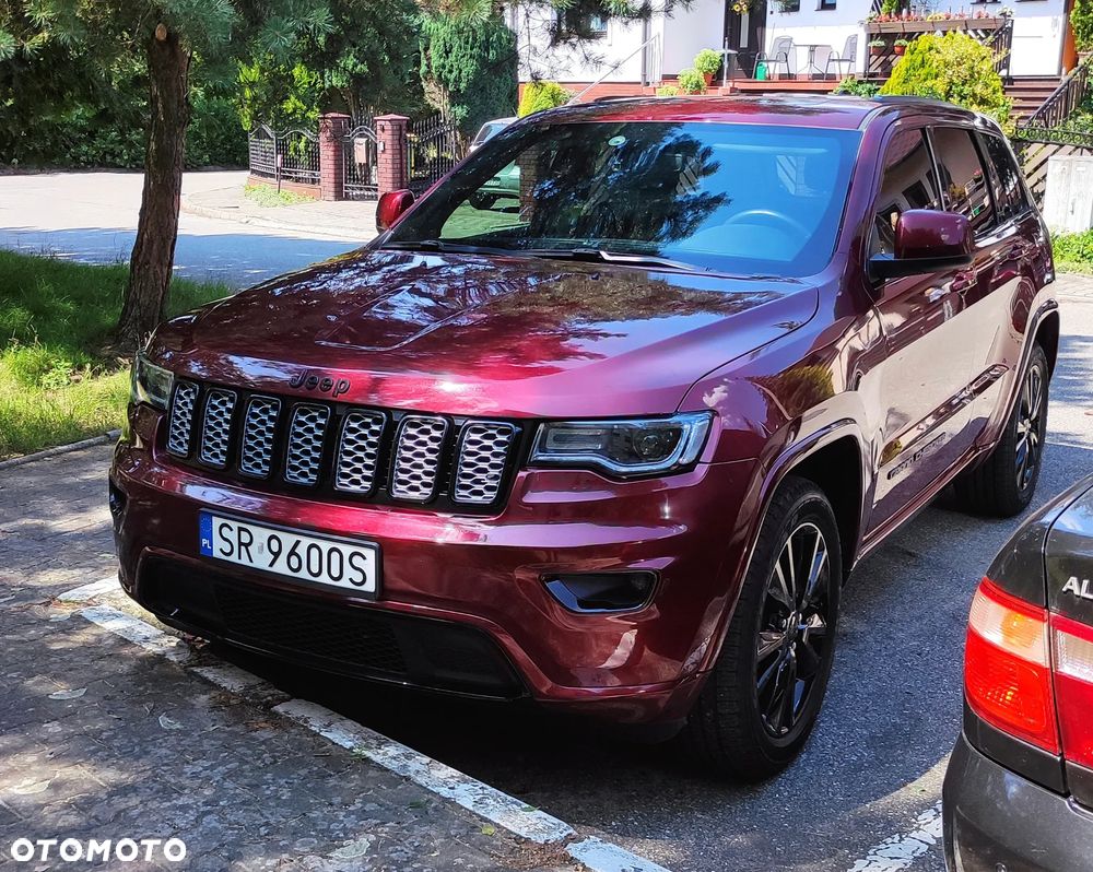 Jeep Grand Cherokee - 1