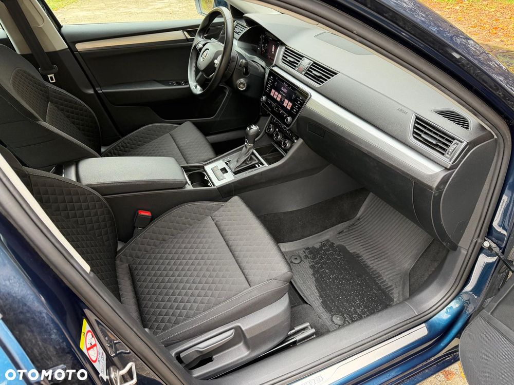Skoda Superb 2.0 TDI SCR Ambition DSG - 17