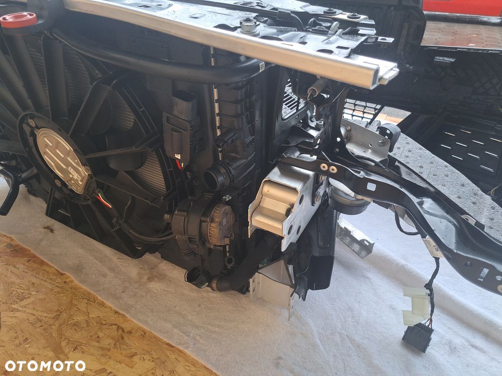 PAS PRZEDNI + KOMPLET CHŁODNIC  BMW 5 G30 G31 LCI 530iX 2.0i - 6