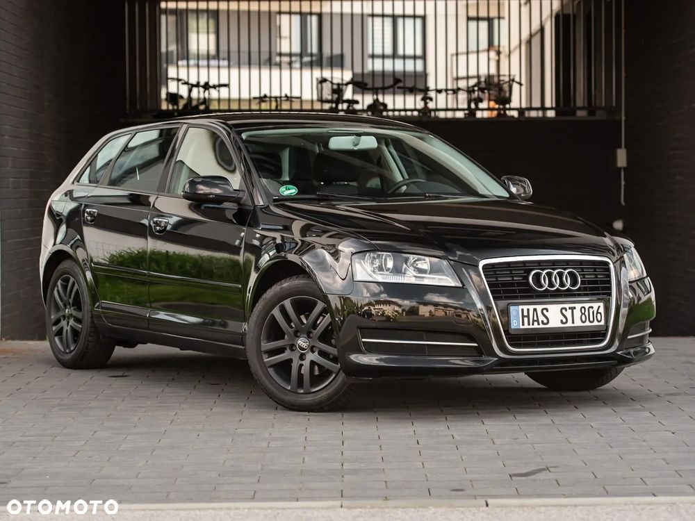 Audi A3 Sportback - 1