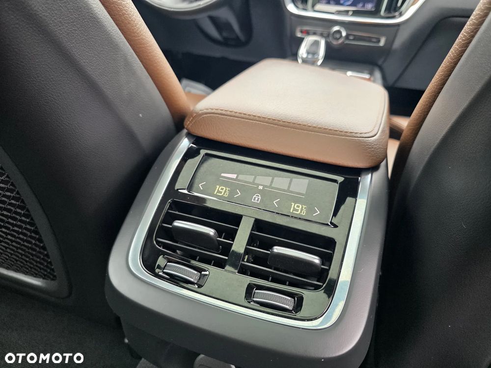 Volvo V60 B3 B Inscription - 16