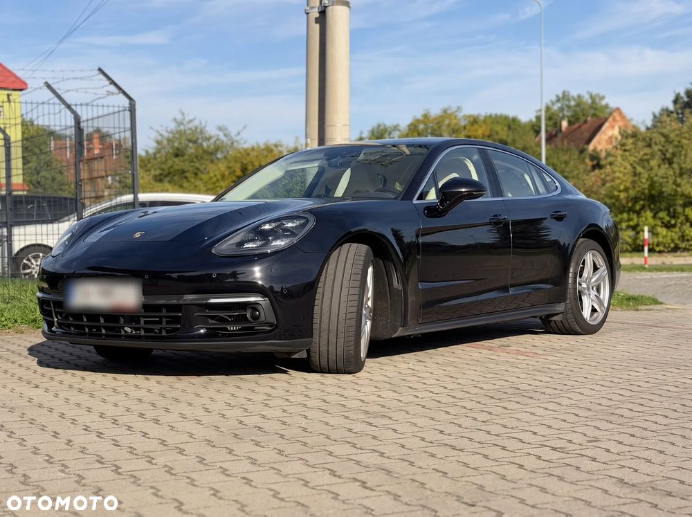Porsche Panamera - 28