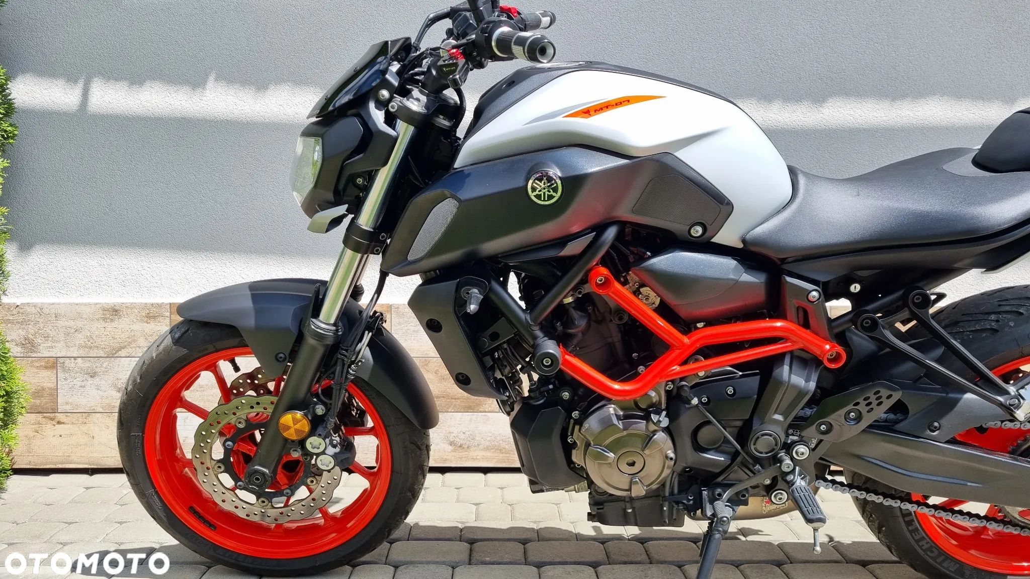 Yamaha MT - 8