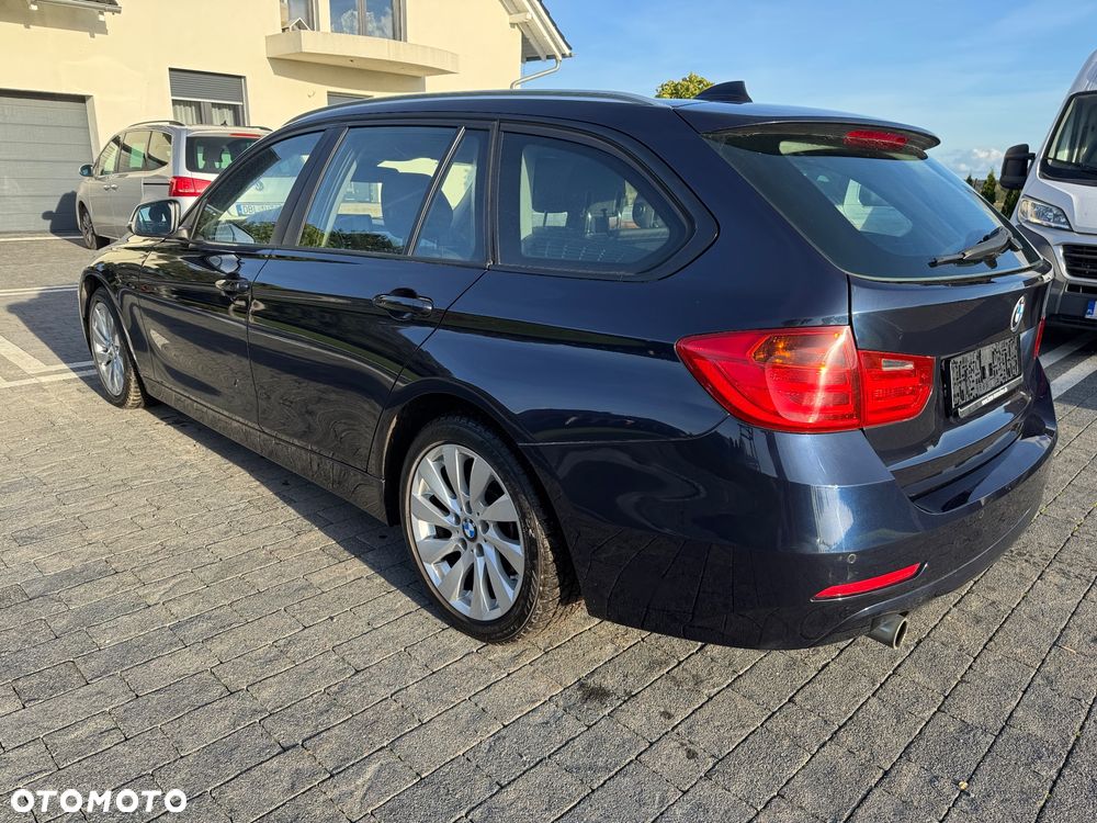 BMW Seria 3 320d Touring Sport Line - 13