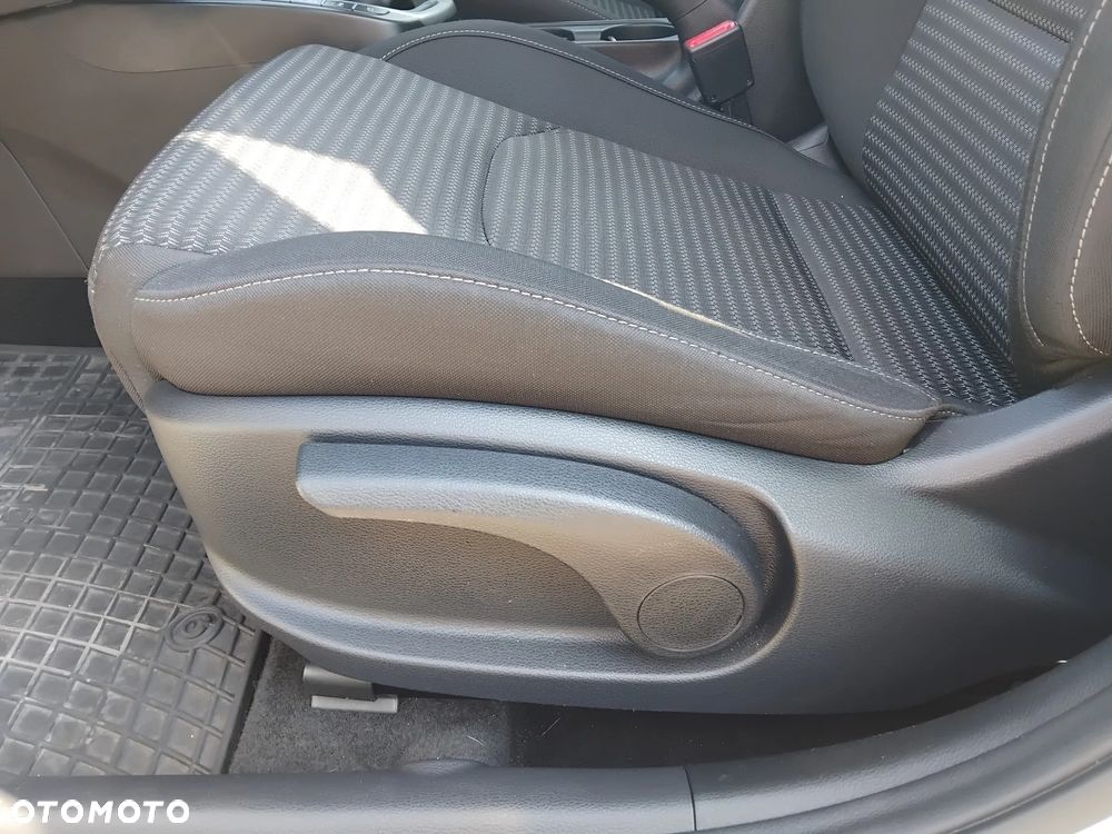 Kia Ceed 1.5 T-GDI M - 19
