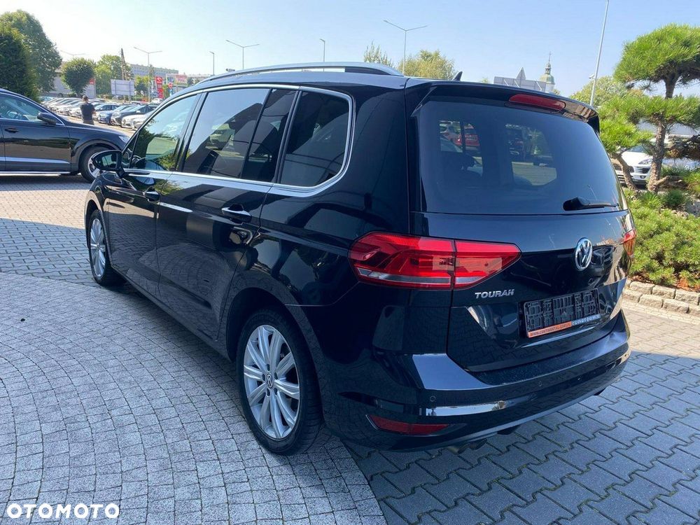 Volkswagen Touran - 5