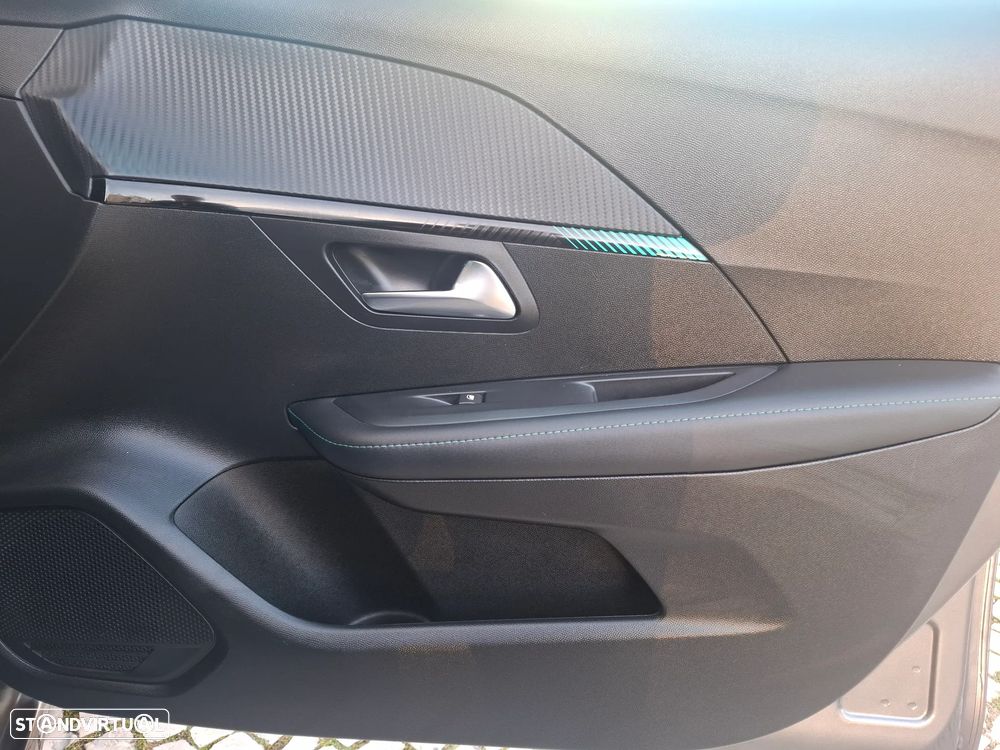 Peugeot 208 PureTech 100 Allure Pack - 43