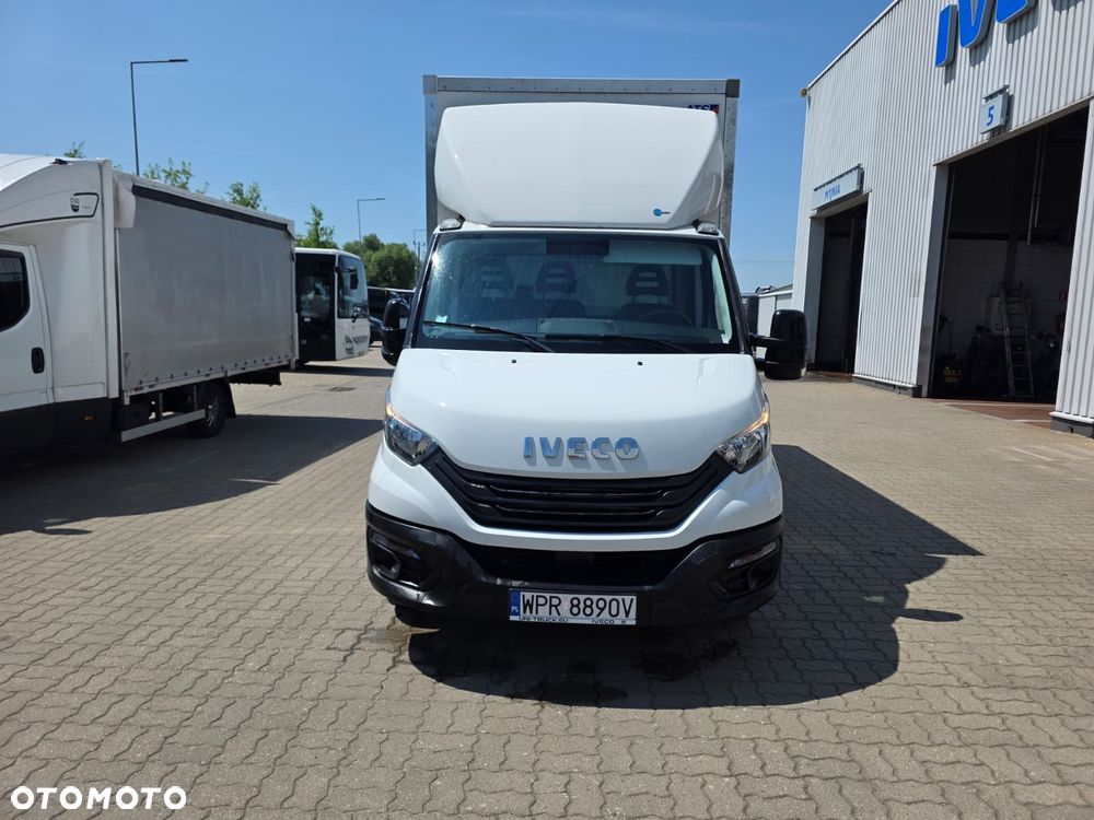 Iveco 35C16 Kontener z Winda 8ep Silnik 3L Bliźniaki 2300 wysoki ! - 2