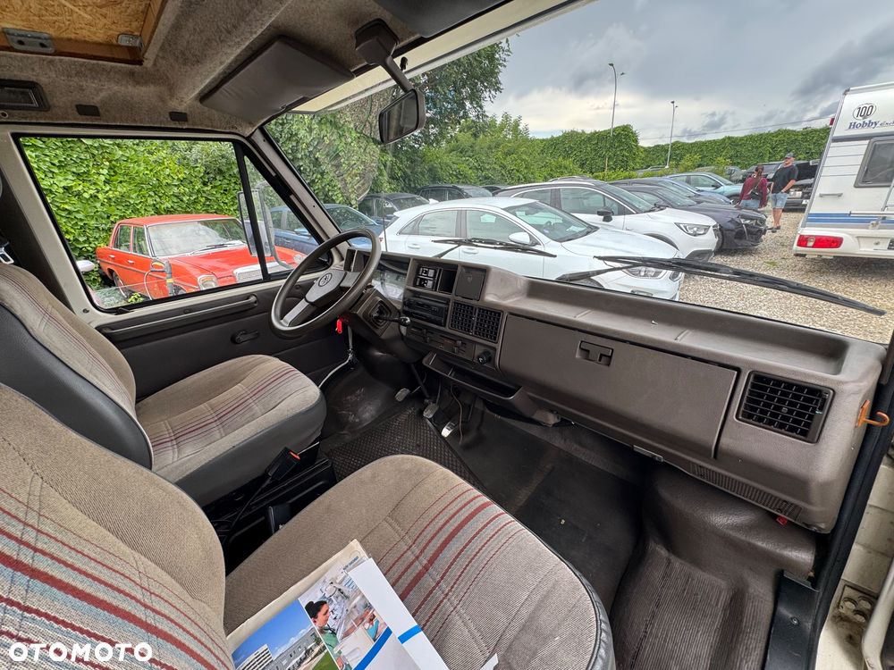 Peugeot J5 - 9