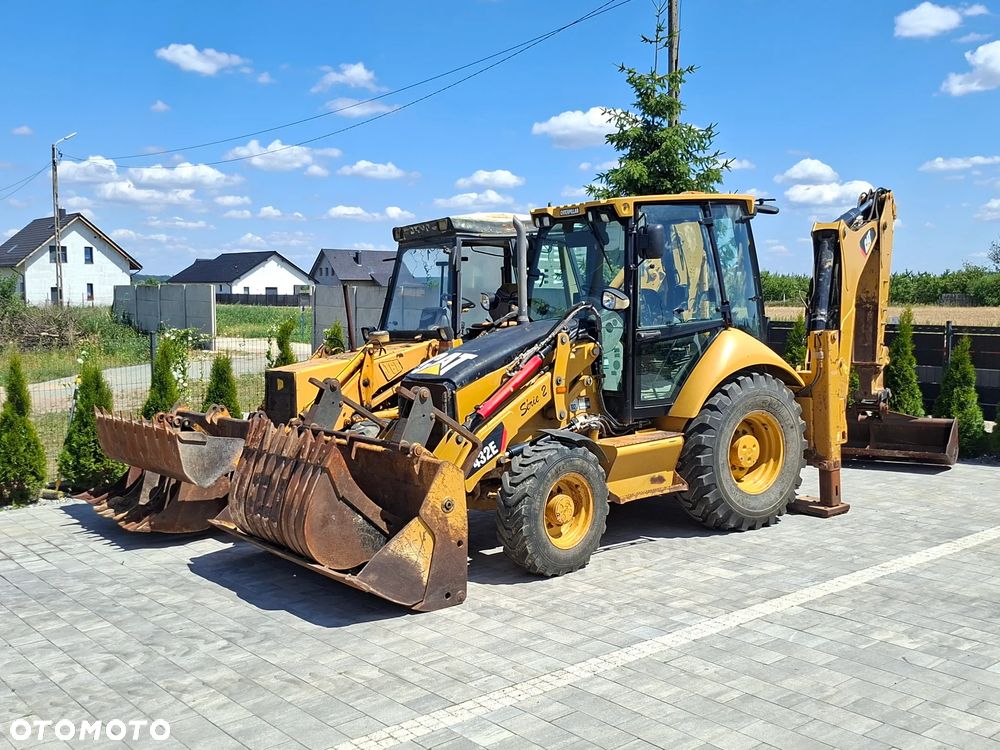 Caterpillar 432E2 - 3